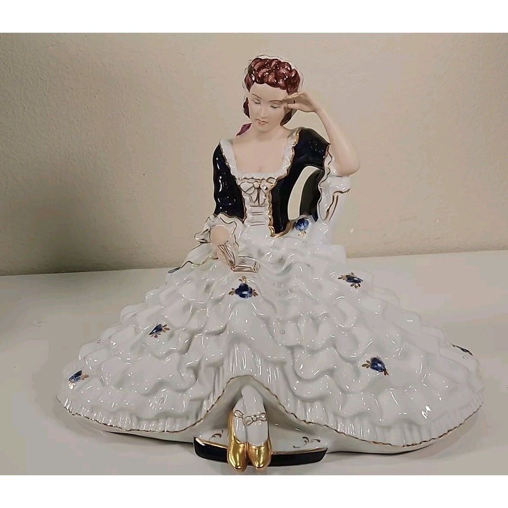 1940's Royal Dux Porcelain Seated Lady Womens Reading A Book Vintage. Rare Find